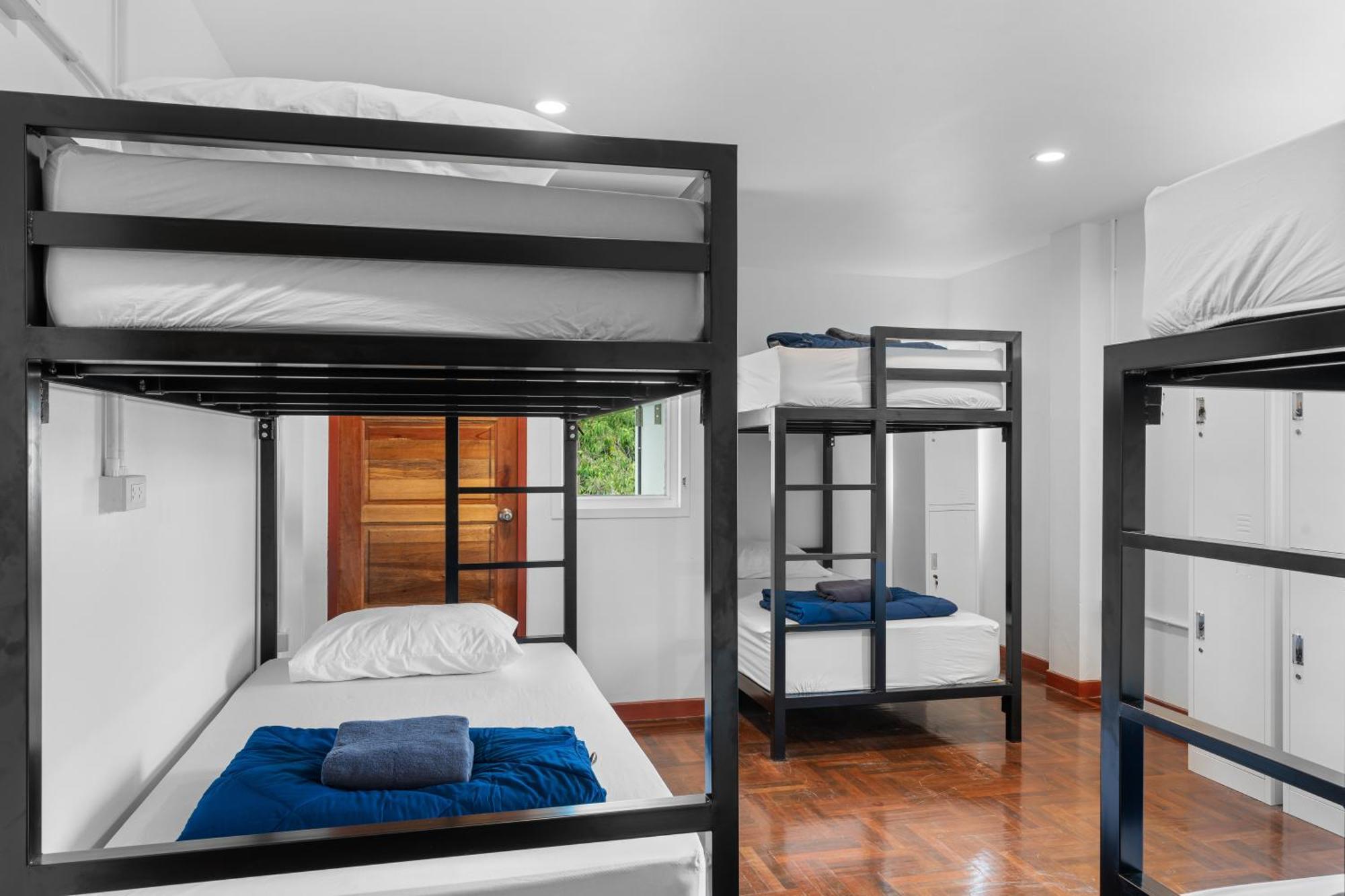 Chill Inn Chaweng Hostel And Cafe Amphoe Koksamui Exterior photo